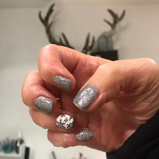 Pebbles Nails
